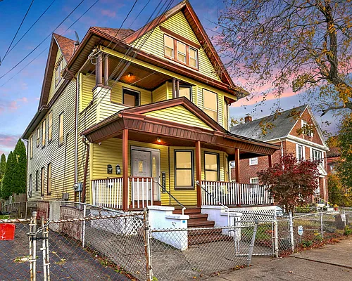 696 Kossuth St #1 Photo 1 696 Kossuth St #1 Photo 1