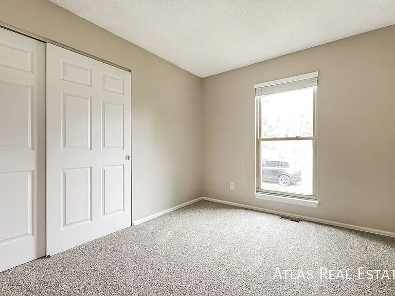 2252 S Memphis St — Photo 7