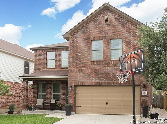 3rd image of 923 SPELLO CIR