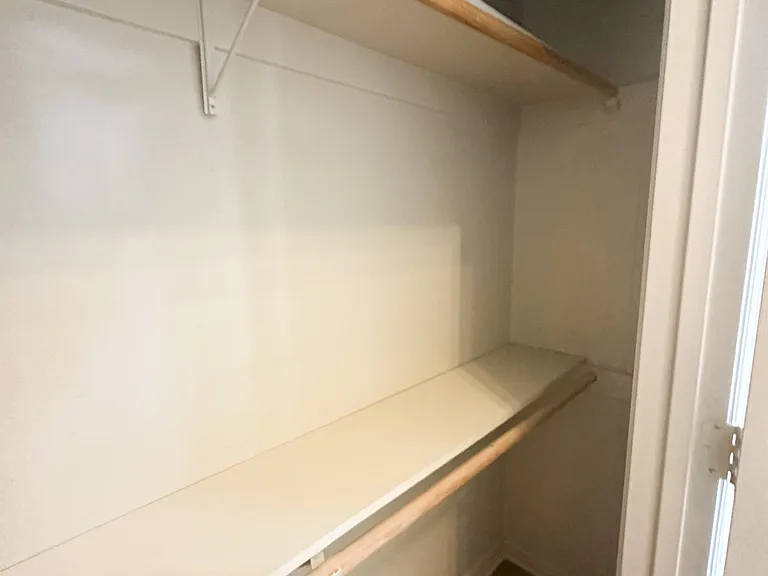 103 N Point Dr — Photo 13