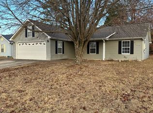 128 Colony Cir, Fort Oglethorpe, GA 30742