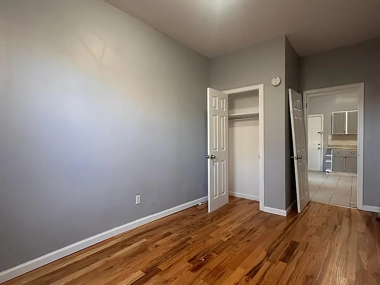 544 Grove St #5 — Photo 7