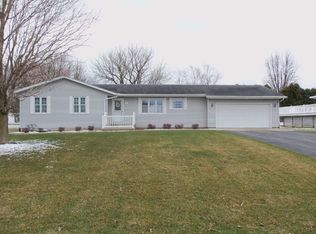 107 Meadow Ct, Forreston, IL 61030