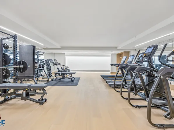 250 East 25th Street image 18 of 26