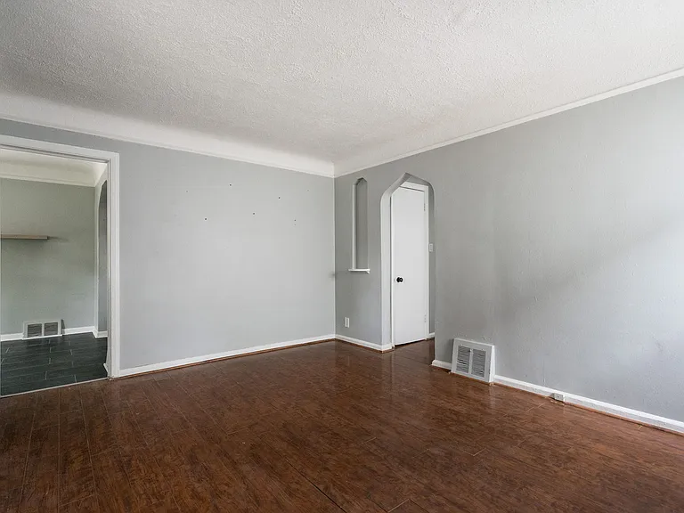 507 Spencer St — Photo 6