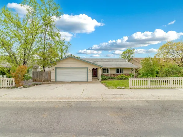 131 Arcadia Dr, Grass Valley, CA 95945