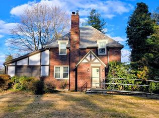 215 Red Lion Rd, Huntingdon Valley, PA 19006