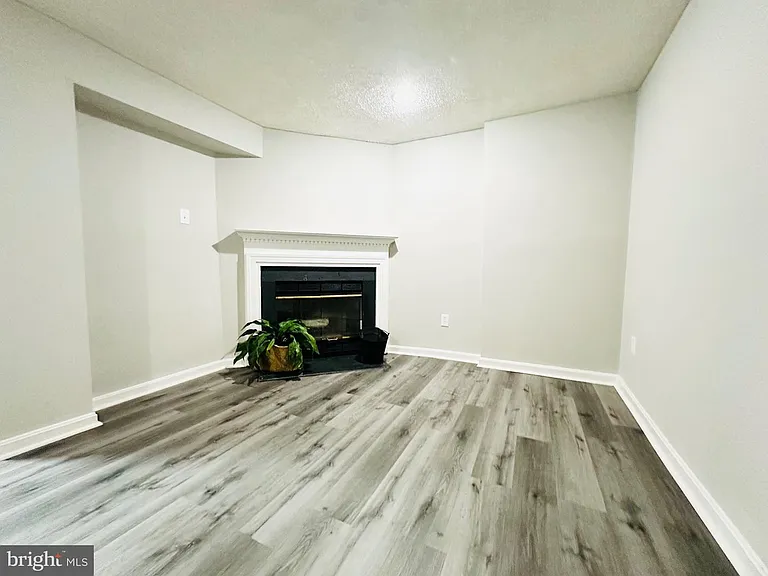 51 Chins Ct — Photo 36