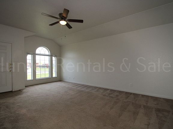4th image of 2012B Schorn Dr