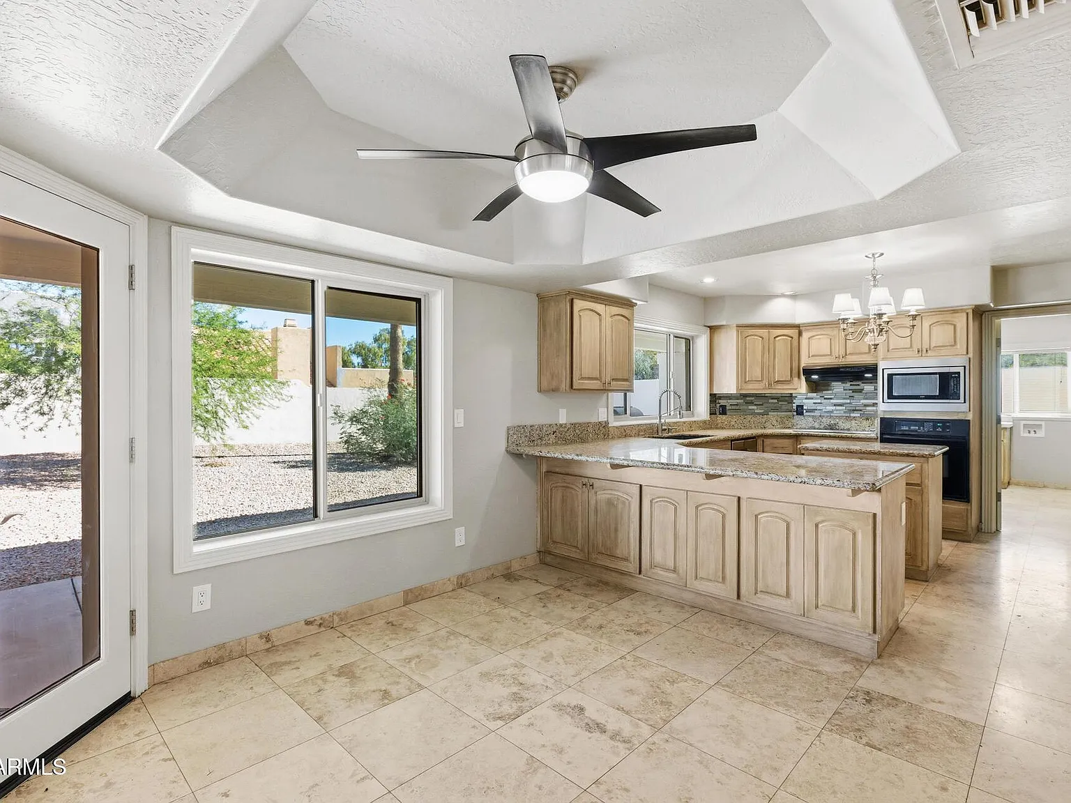 4 bed, 2.5 bath, 2503 sqft, $3,900 — Photo 4