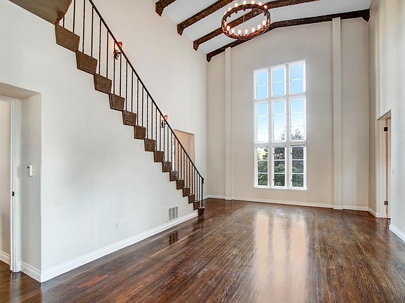 4th image of 1289 N Crescent Heights Blvd APT B