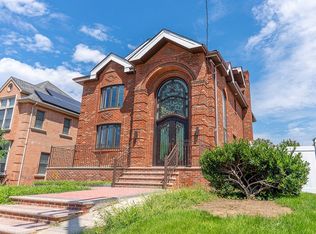 3831 204th St, Bayside, NY 11361
