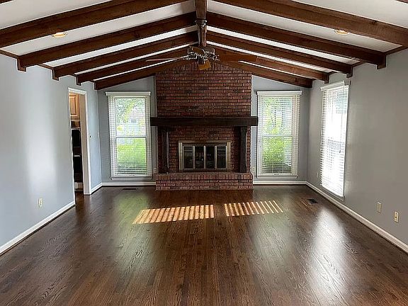 2nd image of 3124 Woodbridge Dr