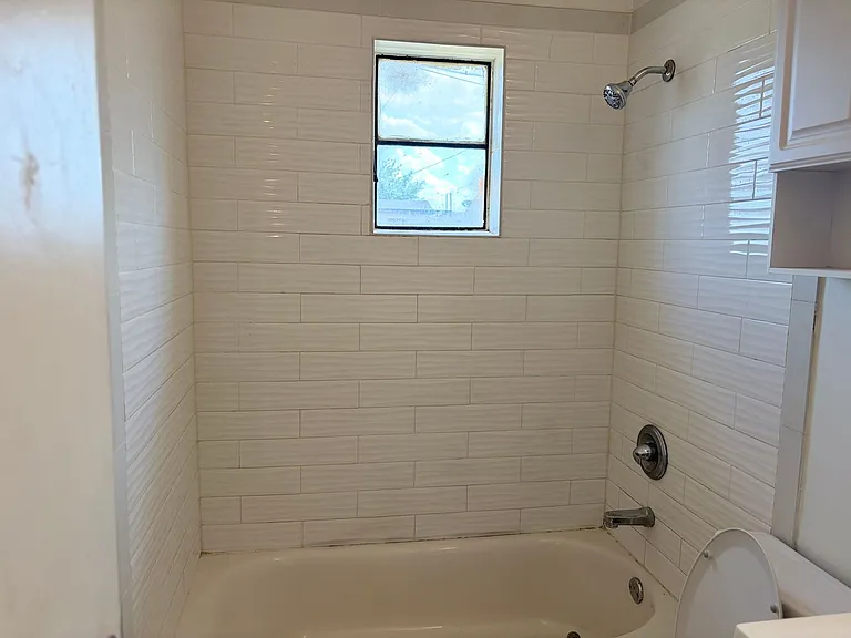 3111 Amherst St — Photo 24