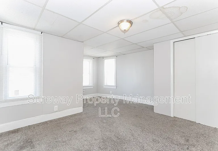 15 Marshall Ave — Photo 7