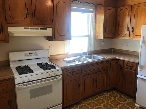 4th image of 1128 E 15th St