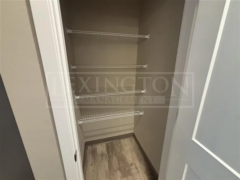 1129 Northwood Dr — Photo 6