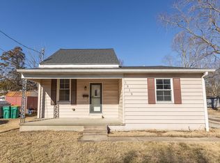 1315 Eisenhower Rd, Mascoutah, IL 62258