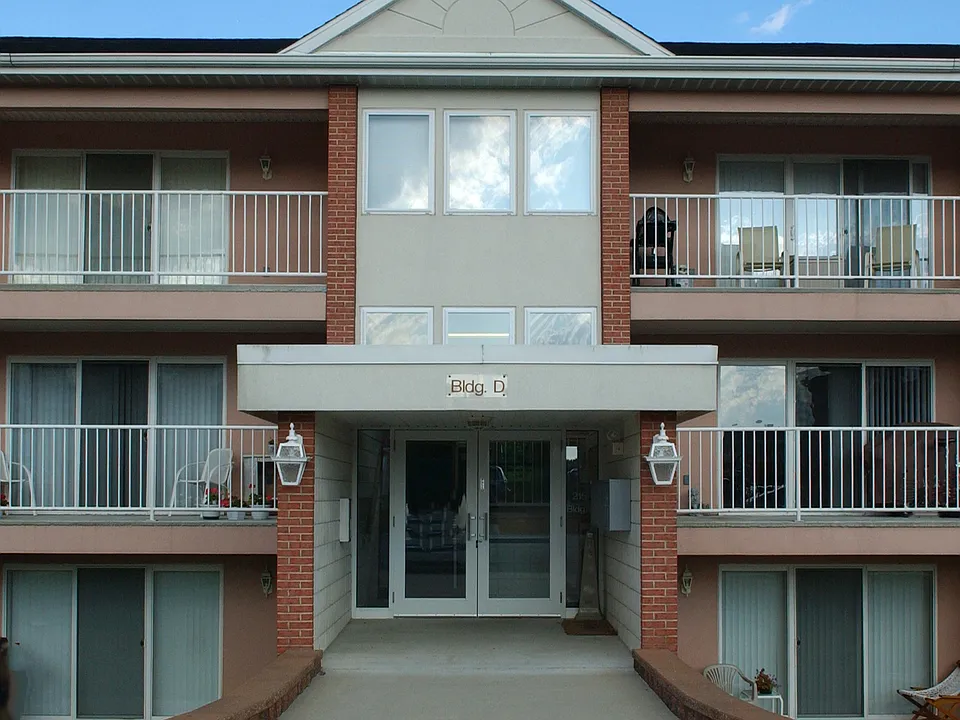 215 Independence Ln #D9