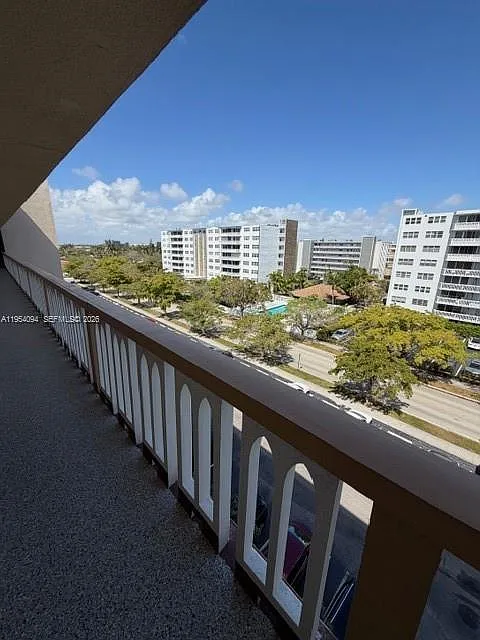 Meadowbrook Towers Condo — Photo 4