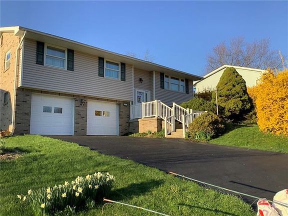 2nd image of 1368 E Beau St S