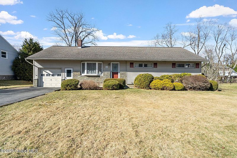 2nd image of 44 Beechwood Drive