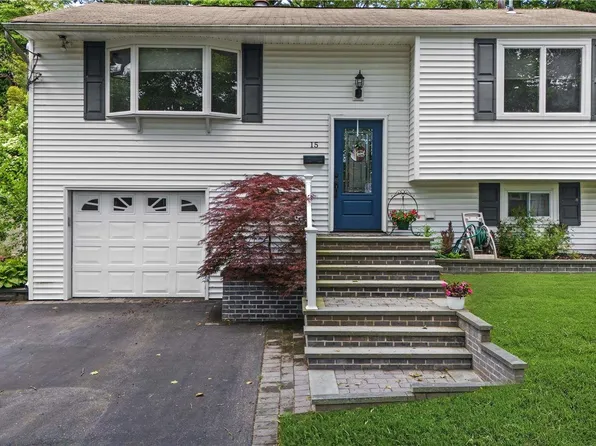 15 Penny Drive, Huntington Station, NY 11746