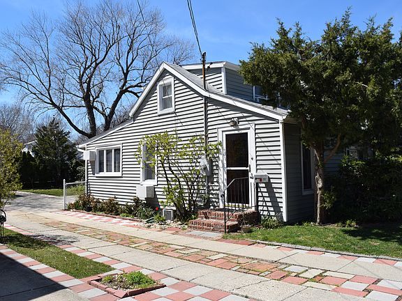 2nd image of 162 McKee St