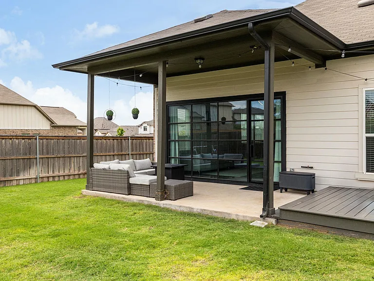 453 Arrowhead Vine St — Photo 24