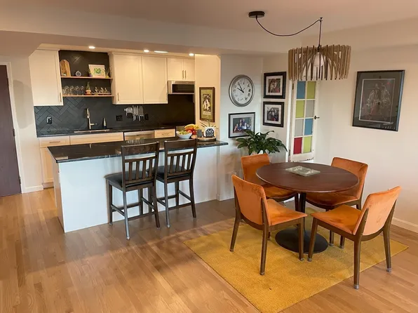 3 Seal Harbor Rd APT 242, Winthrop, MA 02152