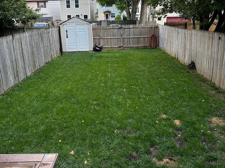 428 E Miner St — Photo 3