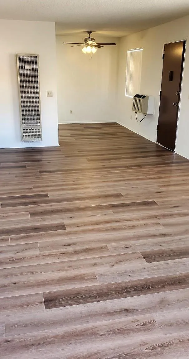 4916 Rosewood Ave — Photo 3