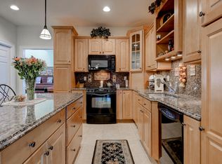 8 Wasserman Hts, Merrimack, NH 03054