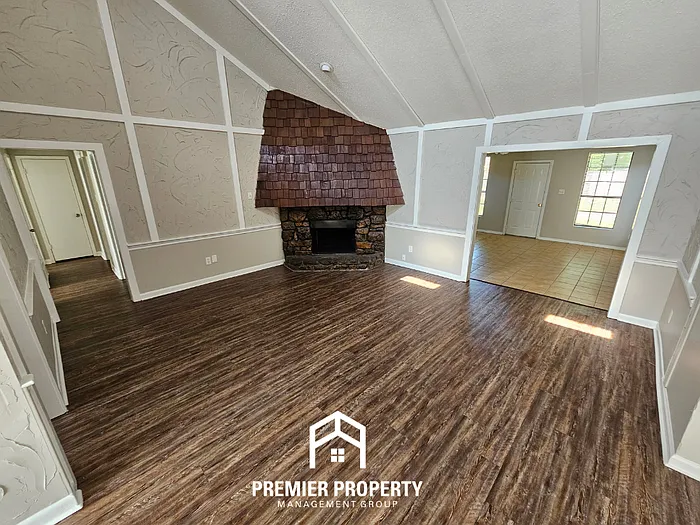 4053 Silverleaf Rd — Photo 2