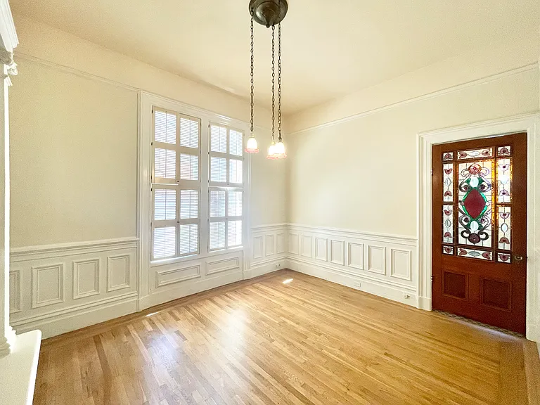 885 Waller St — Photo 23