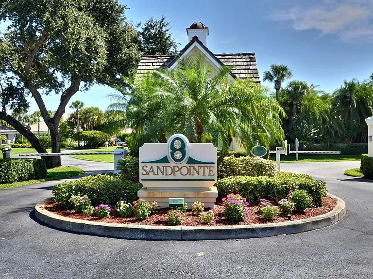1839 E Sandpointe Ln — Photo 37