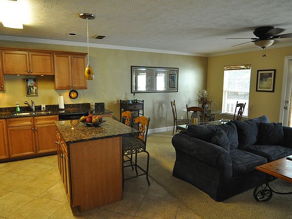 Very spacious living area