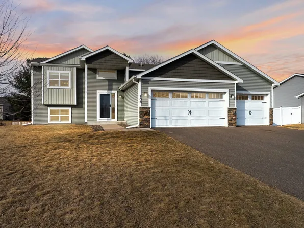 706 Edgewood St SW, Isanti, MN 55040