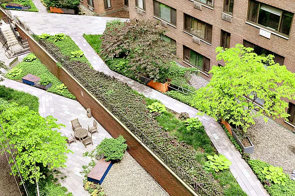 Sold by Compass | media 18