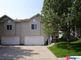 17183 Manderson St, Omaha, NE 68116