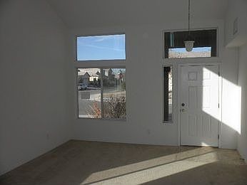 4th image of 817 W Sunset Dr