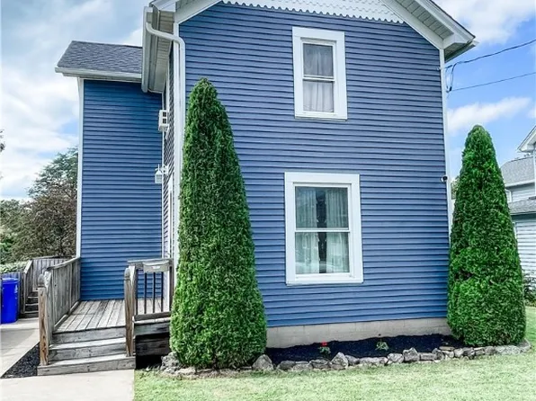 84 Cedar St, Akron, NY 14001