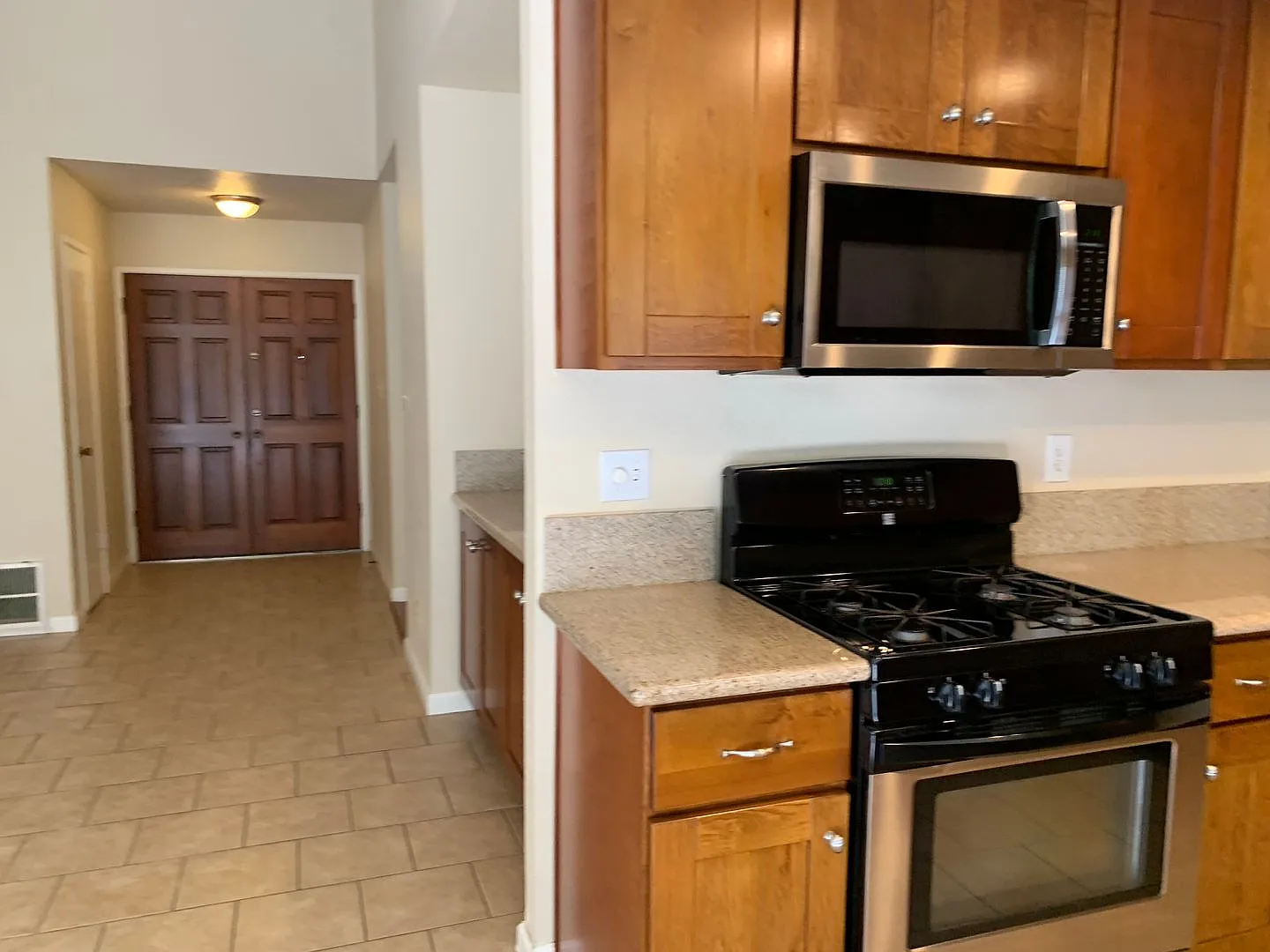 Adorable well maintained 3 bedroom 2 bath home — Photo 4