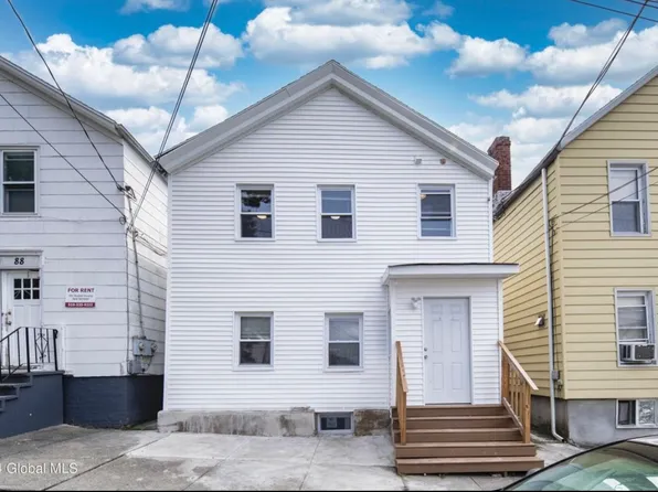 86 14th St #2, Troy, NY 12180