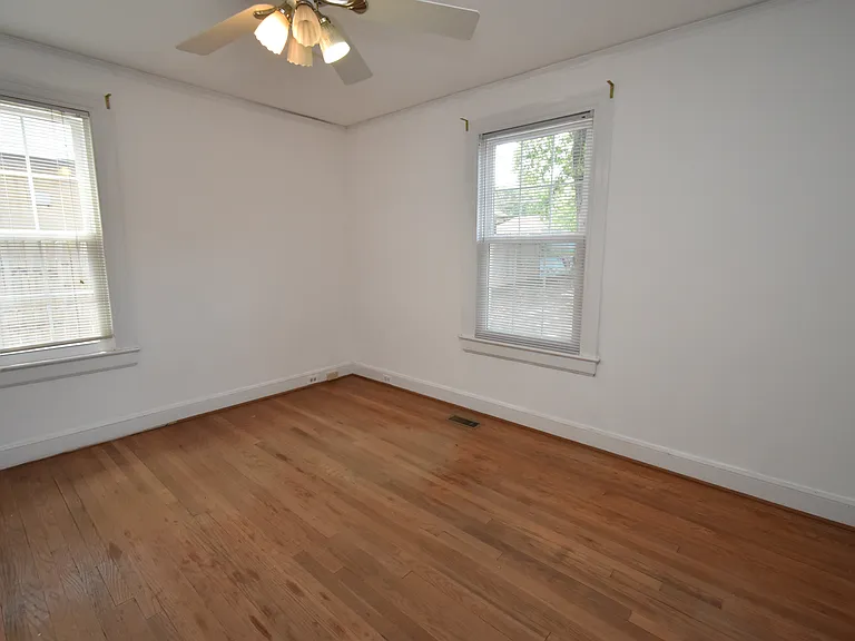 2603 W Carver St — Photo 28