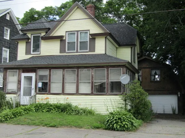 83 Highland Avenue, Millinocket, ME 04462