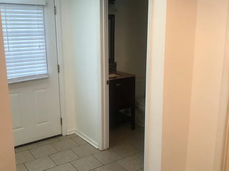 1722 Mitchell Ave — Photo 20