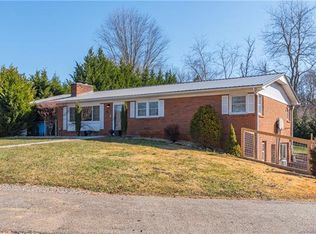 57 Sunset Dr, Asheville, NC 28806