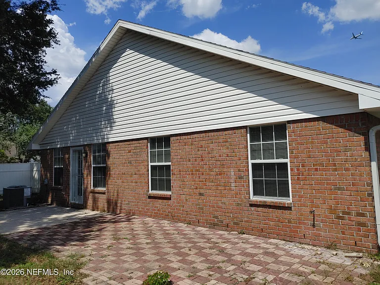 7548 Cliff Cottage Dr — Photo 15
