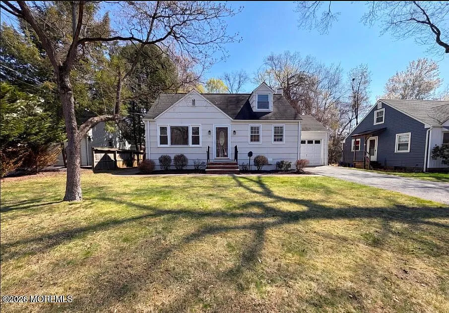 3 bed, 1290 sqft, $2,356 — Photo 1